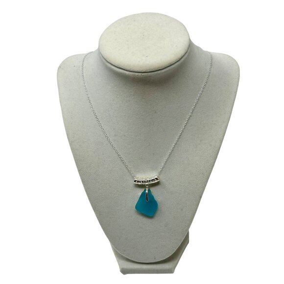Teal Seaglass Pendant,‎ 20" Silver Plated Cable Chain and Bobble w/Heart Charm - Picture 3 of 6